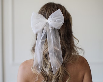 Sequin Pearl Hair Bow in Champagne