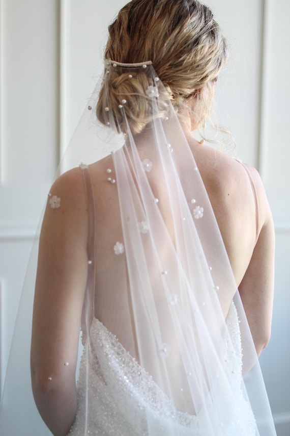 Delicate Pearl and Flower Wedding Veil - Etsy display picture 1