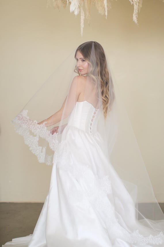 Chantilly Lace Drop Veil: Double Layer Bridal Tulle - Etsy display picture 1