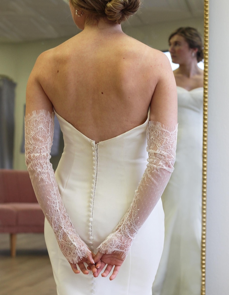 lace bridal gloves