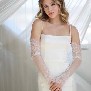 Chantilly Lace Bridal Sleeves: Fingerless Wedding Gloves image 4