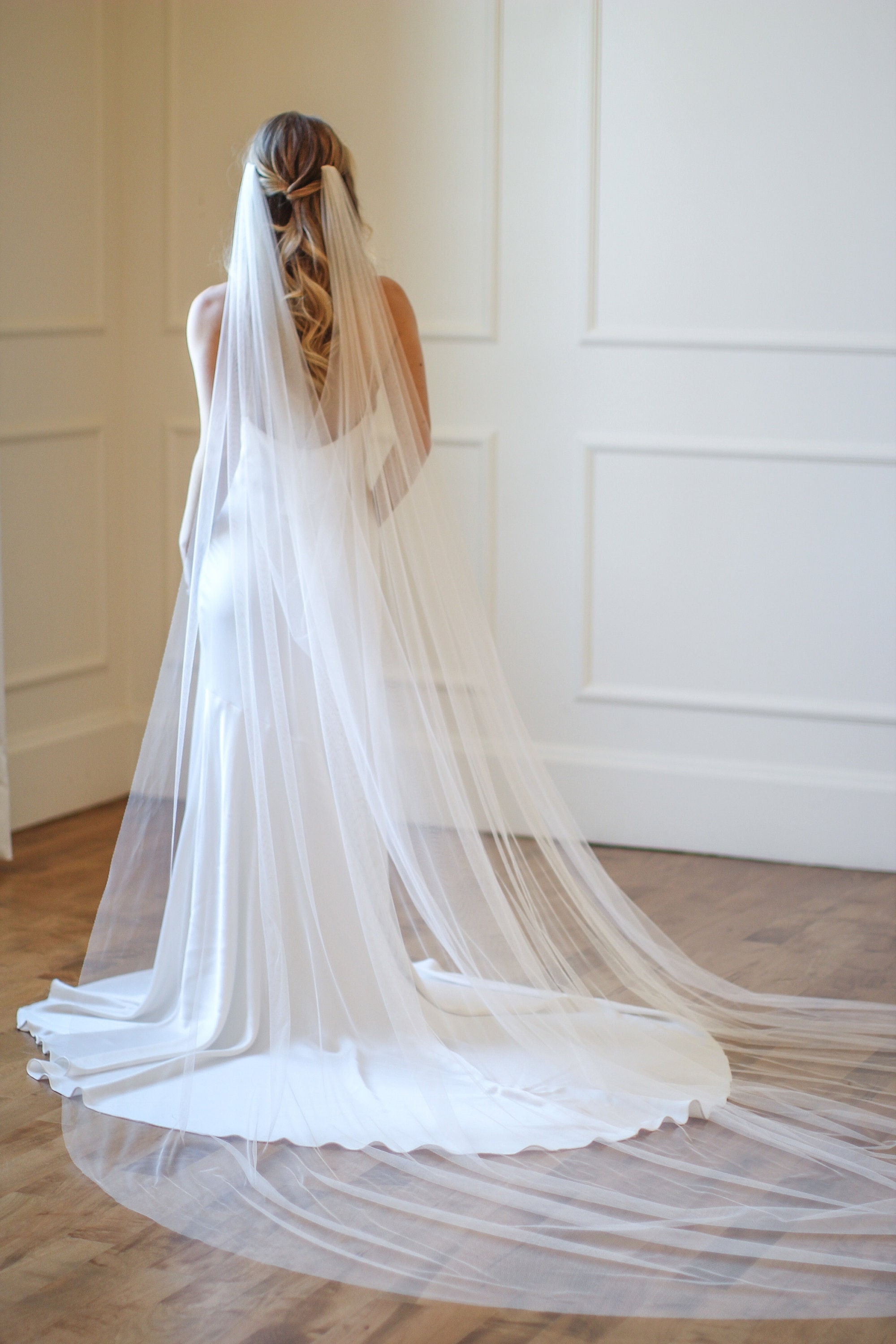 Draped Double V Wedding Bride Hair Piece Two comb drape cut edge silk style wedding veil -  main image 4