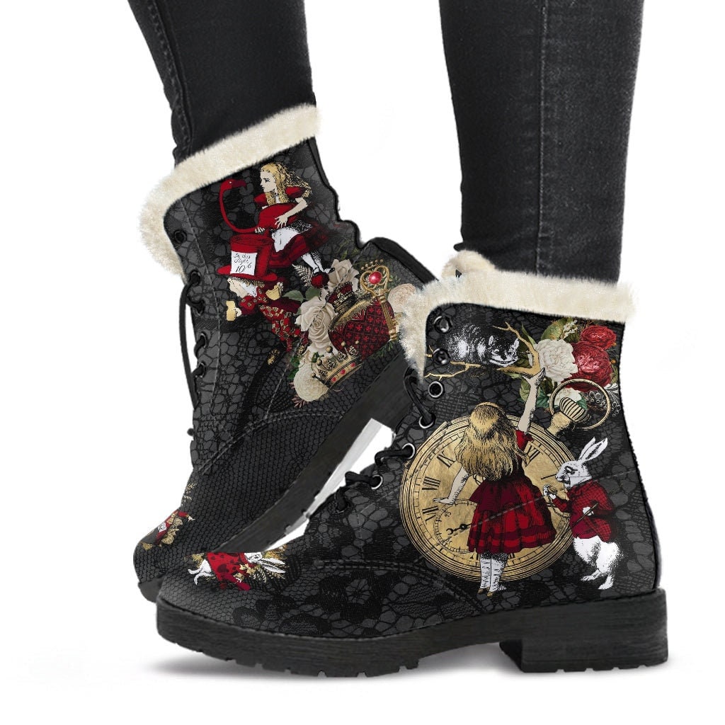 Alice in Wonderland Geschenken #34 Rode Serie aangepaste schoenen Zwart Kant Print Faux Fur Combat Boots Verjaardagscadeau idee Schoenen damesschoenen Laarzen Werklaarzen & Kisten 