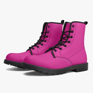 Botas de combate - Rosa / Botas planas rosas, Botas de cuero vegano hechas a mano con cordones para mujer, Botas de mujer, Zapatos personalizados, Zapatos lindos, Kawaii