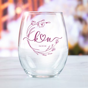24pcs - Personalized 9oz Stemless Wine Glass - Round Elegant Flower Design Unique Personalized Stemless Wine Glass, Wedding Favors - DGN338