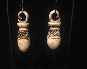 Kayan kenyah Bone carved earring from Dayaks Borneo.