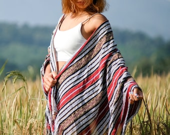 Handwoven Cotton Poncho: Festival Hippie Style