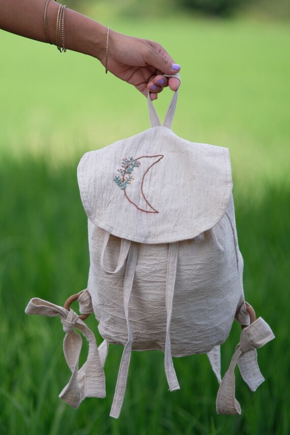 Embroidered Linen Backpack: Women display picture 1