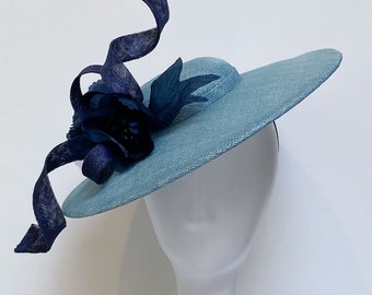 Sombrero de platillo azul
