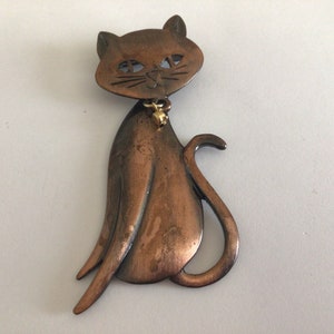 Vintage 1960s ORB Hand Wrought Copper MCM Cat Brooch .Unsigned.Moving  Head Cat.Excellent Vintage Condition.