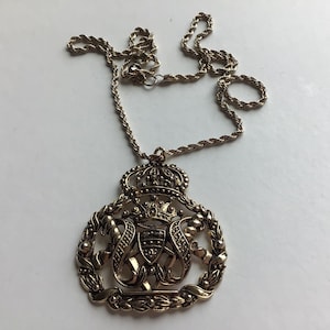 Mid Century Antique Necklace.14kGF Necklace.Made in USA in 1960’s.Excellent Vintage Condition.