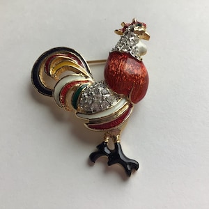 Winterthur Museum Vintage Collection Rooster Brooch.Gold plated.Enamel.Swarovski Crystal.Made in USA.Excellent Vintage Condition.
