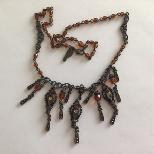 Sweet Romance Vintage Necklace.Bronze Color.Orange Swarovski Crystal.Made in USA in 1990’s.Excellent Vintage Condition.Gorgeous.