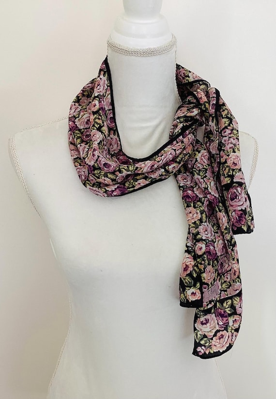 Vintage Club 7 Echo 100% silk scarf
