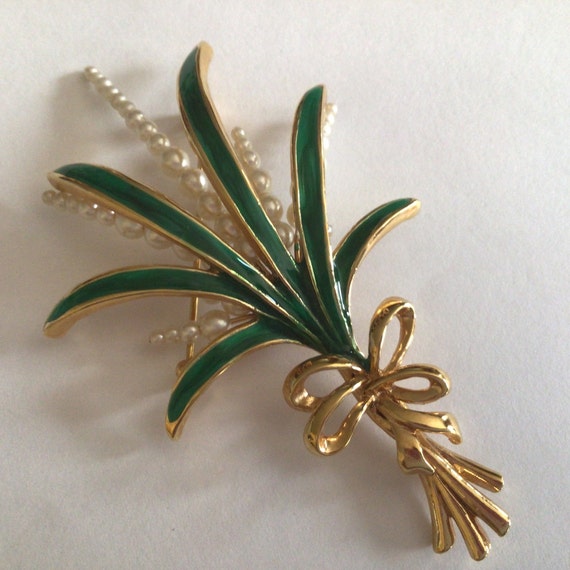 Ronald Vintage Brooch.Gold tone, Faurx Pearl.Made… - image 1