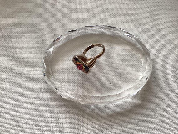 This ring features a large, iridescent "mystic to… - image 2