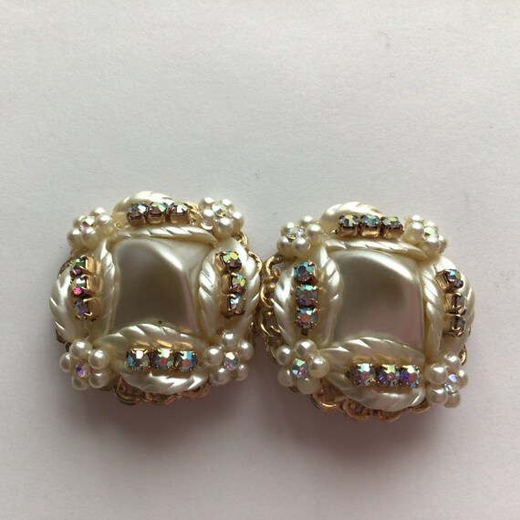 Vintage Miriam Haskell unsigned Clip on Earrings.… - image 3