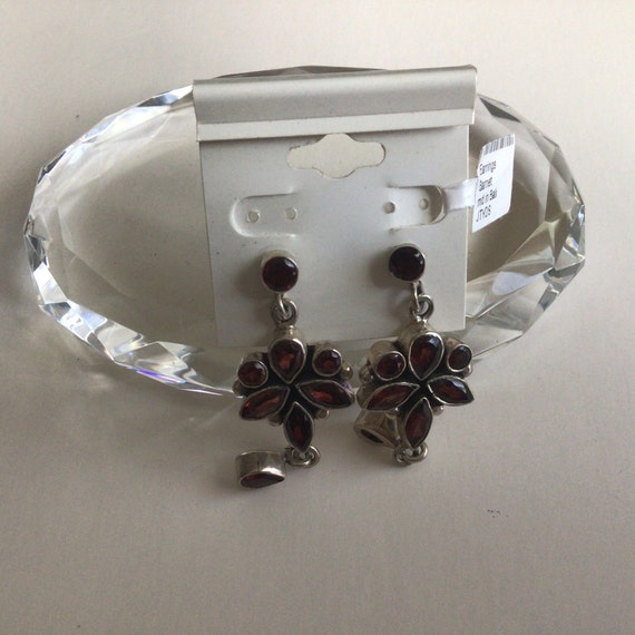Vintage 925 Silver Earrings.Gemstone Garnet. Clas… - image 2