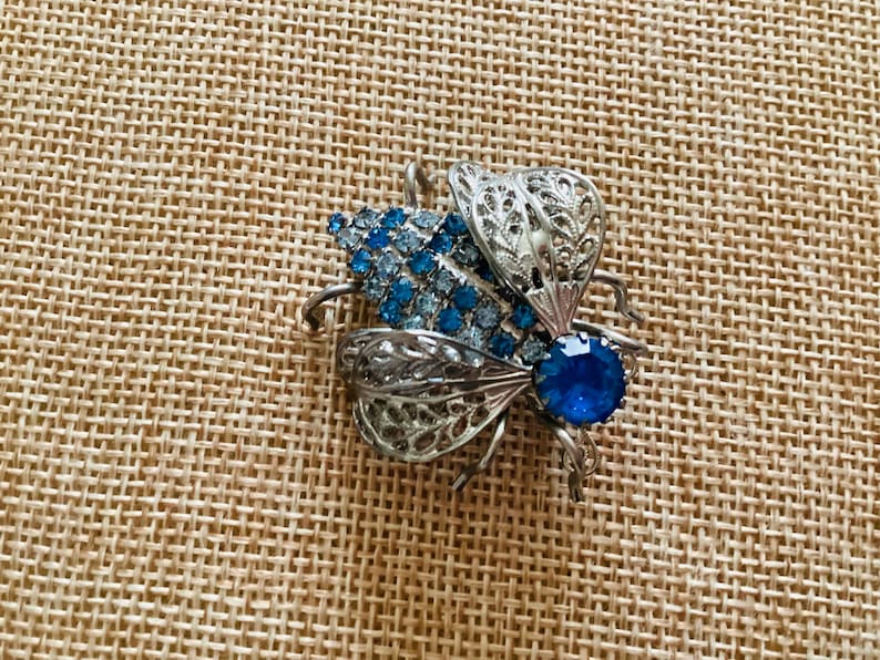 Vintage Silvertone Filigree 2 Tone Blue Prong Crystals Flying Bug ...