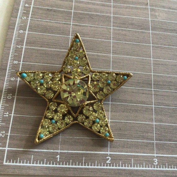 Vintage Star brooch.Signed B.S.K.Glitsy and Chic … - image 6
