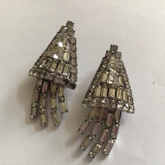 Kramer of New York.Vintage Clip -on Earring’s.Sil… - image 1