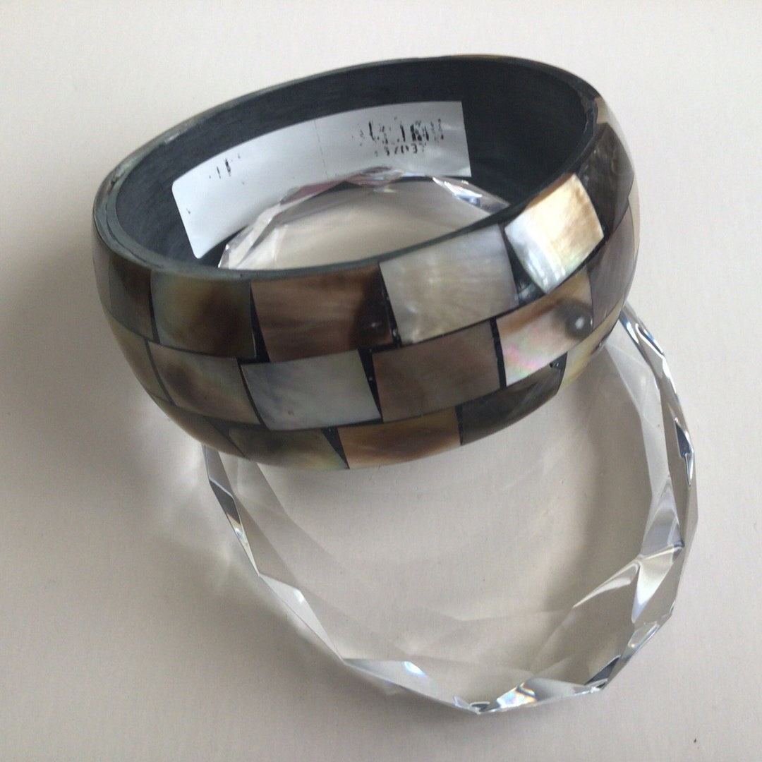 What's Shell Inlay Vintage Shell & Resin Inlay Bangle Bracelet - 3