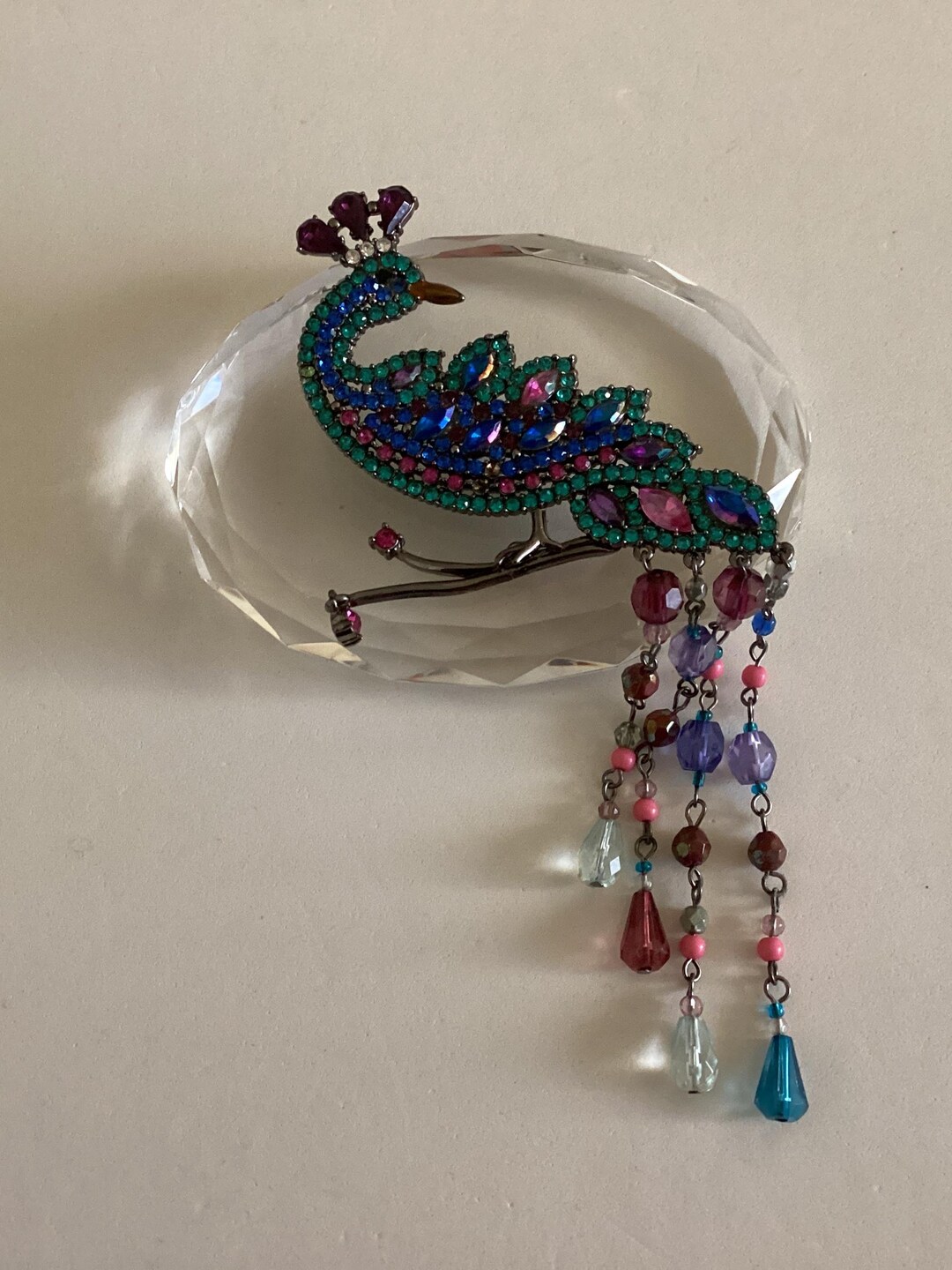 Broche Vintage Ancienne En Forme De Paon - Cristaux Aurore Boréale Des Années 50/60 - Alliage - Occasion