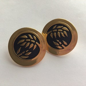 Laurel Burch Vintage Earrings.Gold plated.Black Enamel.Made in USA in 1976’s.Excellent Vintage Condition.