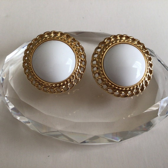 Vintage MCM Monet Earrings Gold Toned Metal White… - image 1