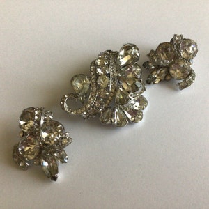 EISENBERG Vintage Jewerly Set.Gorgeous Brooch and Clip on Earrings.Made in USA in 1940’s.Excellent Vintage Condition.