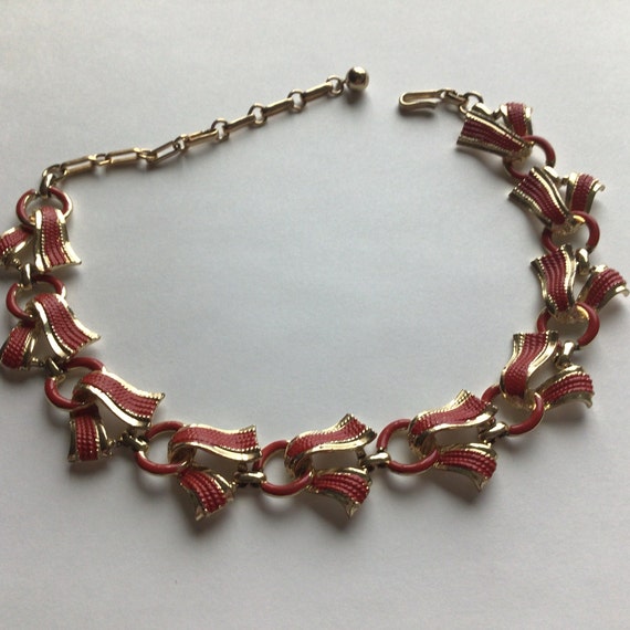 Coro Antique Necklace/Choker.Gold tone.Red hand p… - image 1