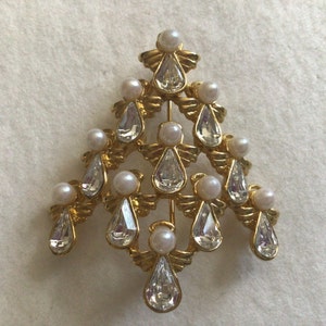 Nina Ricci Vintage Brooch/pin Christmas tree.Gold tone Rhinestone Swarovski Crystal.Made in 1970’s.