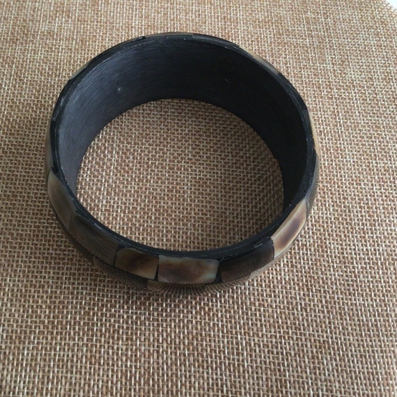 Vintage Shell & Resin Inlay Bangle Bracelet - 3" - image 5