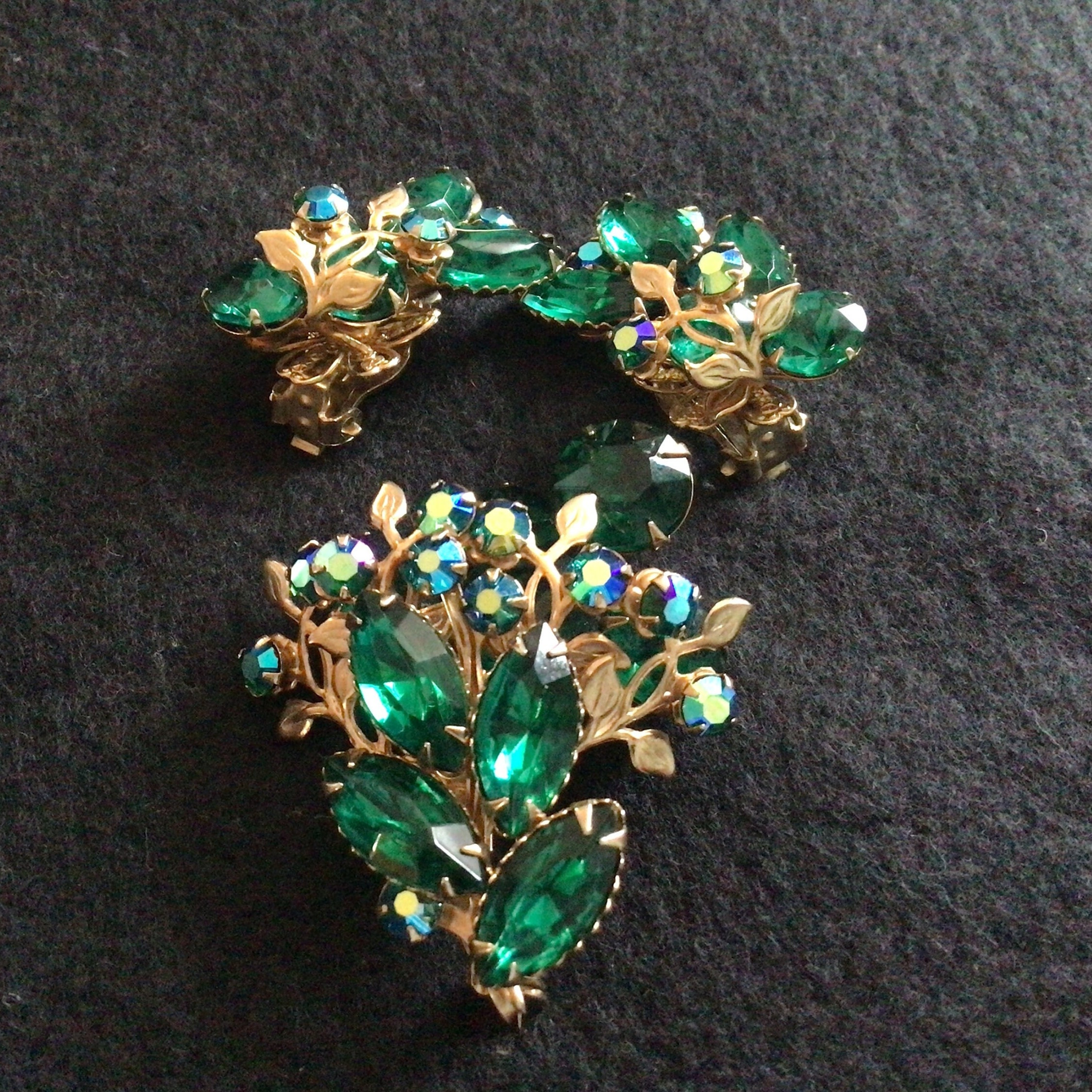 Judy Lee Vintage Jewelry Set.brooch and Clip-on Earring's Judy Lee Vintage Jewelry Set.brooch and Clip-on Earring's