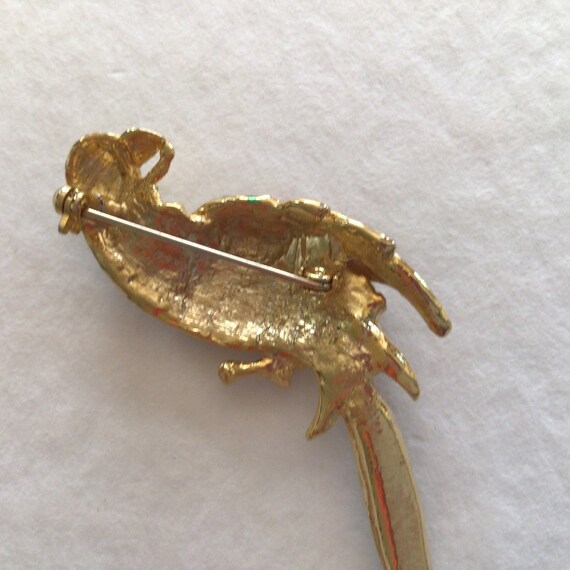 Parrot unmarked vintage brooch.Gold plated Rhines… - image 2