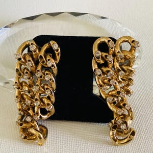 Boucles d'oreilles asymétriques en chaîne avec strass : Boucles d'oreilles pendantes en plaqué or 18 carats fabriquées en Italie Rosantica