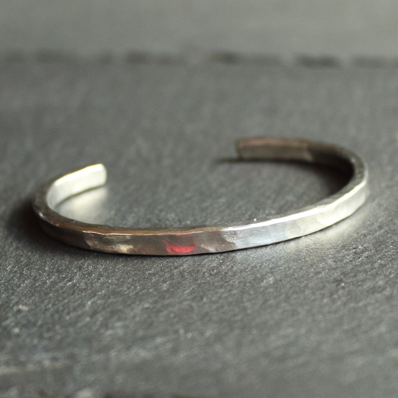 SUZU × SILVER [Bracelet en étain à plaque étroite] bracelet femme — free download