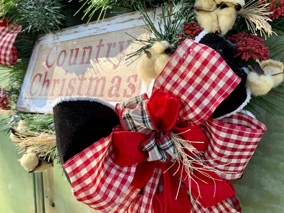 Farmhouse Christmas Wreath for Front Door, Holiday Cottage Wreath With  Country Christmas Sign, Rustic Christmas Decorations -  Canada