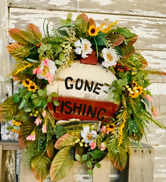 Gone Fishing Wreath for Front Door, Lake House Cabin Decor With Largemouth  Bass Fish, Retirement Handmade Fishing Hunting Gift, Outdoor Life 
