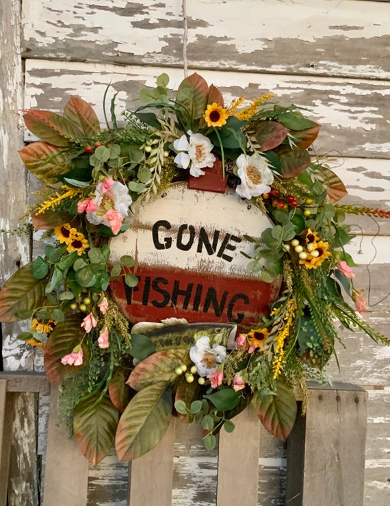 Gone Fishing Wreath for Front Door, Lake House Cabin Decor With Largemouth  Bass Fish, Retirement Handmade Fishing Hunting Gift, Outdoor Life 