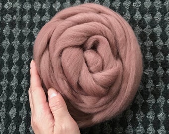 2oz Lace merino wool roving neutral pink 22.5 micron fibers Weaving Felting Spinning Crafting doll hair soft yarn DHG wool roving