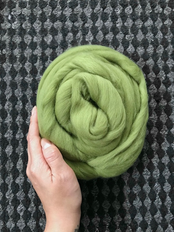 2oz Asparagus Merino Wool Roving Green Lime 22.5 Micron Fibers Weaving  Felting Spinning Crafting Doll Hair Soft Yarn DHG Wool Roving 