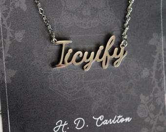Haunting Adeline IICYIFY roestvrijstalen gouden en zilveren naamketting, HD Carlton Dark Romance Bookish Merch, cadeau voor lezer