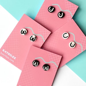 Pendientes de arcilla polimérica de senos, Blanco y negro monocromo, Feminista, Boss Babe, Lactancia materna, Pendientes lésbicos, Estética extraña y peculiar