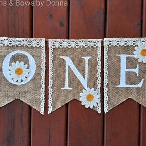 ONE Daisy Bunting. Perfect for cake smash/first birthday.Photo prop. Handmade in NSW.