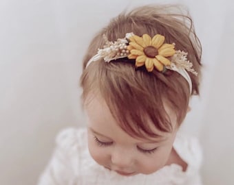 For Argin! Little Sunshine. Sunflower or Daisy. Natural dried & paper flowers. Stretchy headband. Newborn to 2 years. Photo prop.