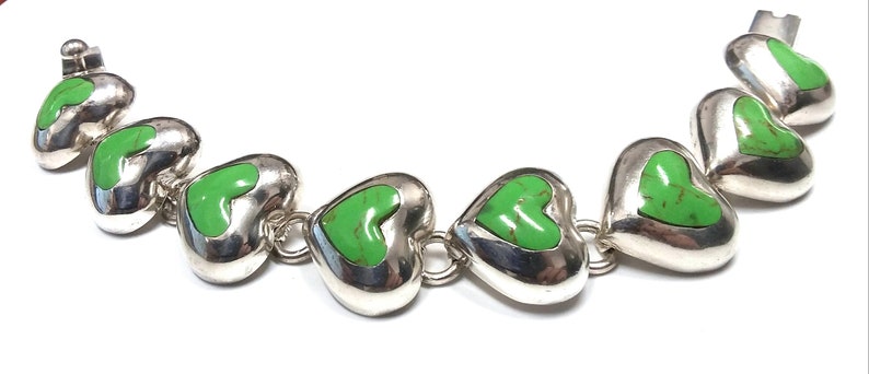 Sterling Silver Gaspeite Estate Heart Bracelet. Mexico