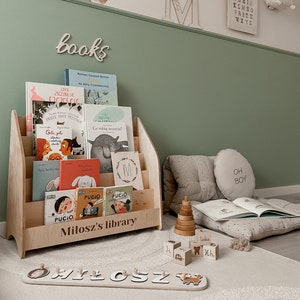 Mobili Montessori moderni, libreria Montessori in legno, libreria personalizzata per la scuola materna, sala giochi per libri per bambini, libreria in legno immagine 4