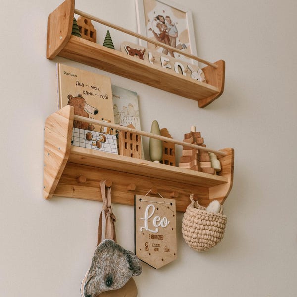 Estantes de pared para guardería, estantes Montessori para habitaciones de bebés y niños, estante flotante de madera con ganchos, decoración para cuarto de bebé, regalo para niños pequeños