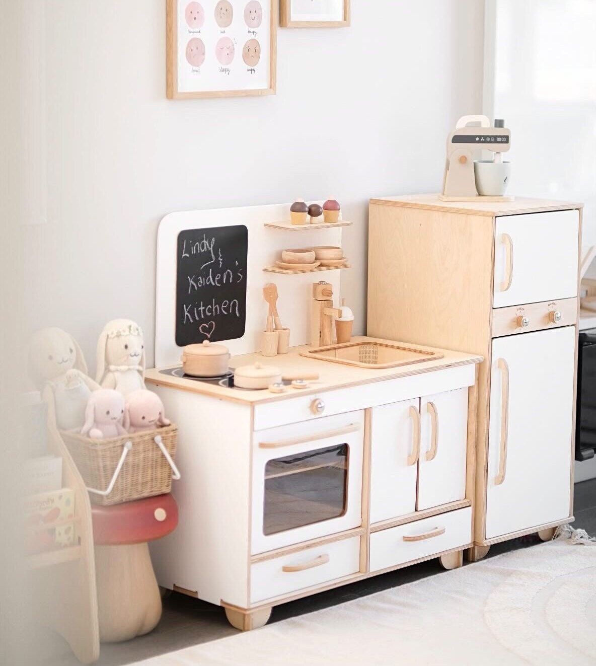  Woodandhearts Wooden Play Kitchen for Kids - Toy Kitchen -  Kitchen Pretend Play for Toddler - Montessori Eco Toy (Creative cooking in  Natural wood+white) : Handmade Products